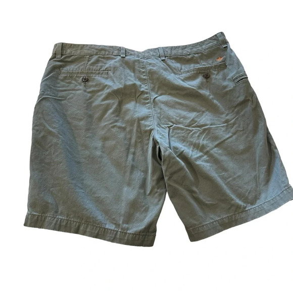 Dockers men's size 44 olive green flat front shorts - Picture 2 of 4